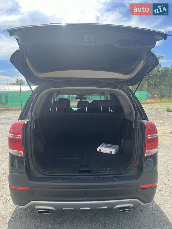 Позашляховик / Кросовер Chevrolet Captiva 2016 в Києві