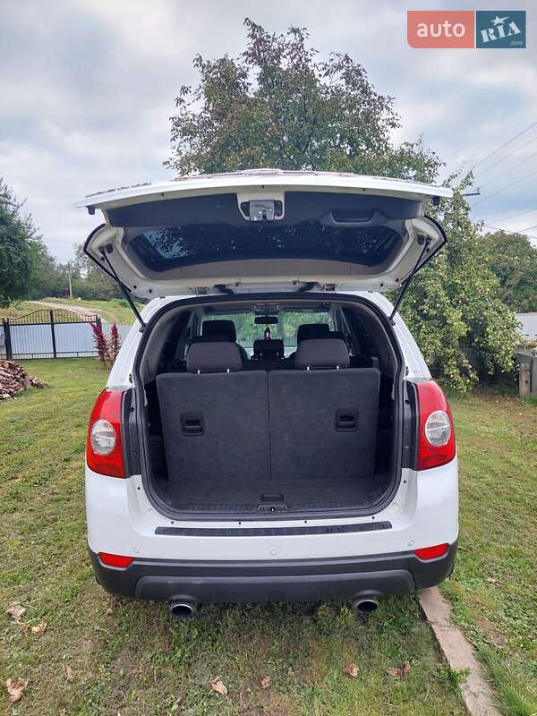 Позашляховик / Кросовер Chevrolet Captiva 2012 в Чернівцях фото 11 Позашляховик / Кросовер Chevrolet Captiva 2012 в Чернівцях