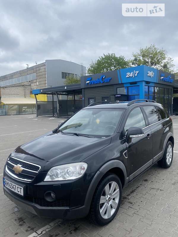 Внедорожник / Кроссовер Chevrolet Captiva 2010 в Житомире