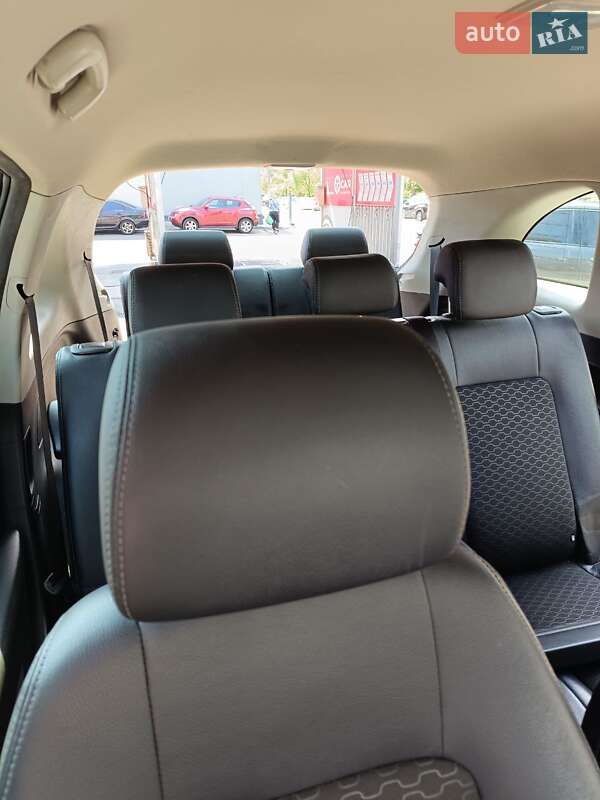 Внедорожник / Кроссовер Chevrolet Captiva 2015 в Киеве