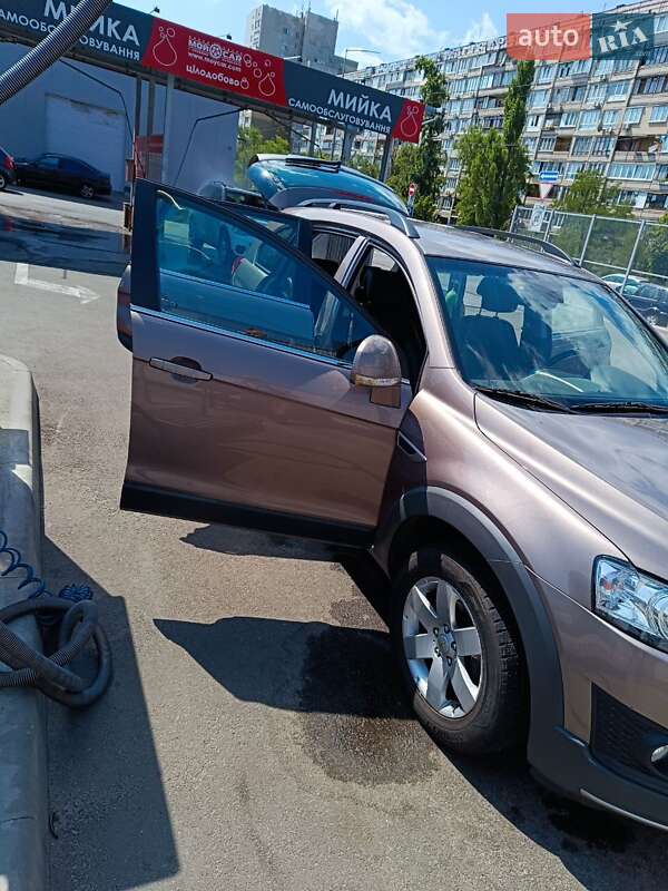 Внедорожник / Кроссовер Chevrolet Captiva 2015 в Киеве
