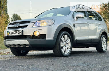 Позашляховик / Кросовер Chevrolet Captiva 2010 в Києві