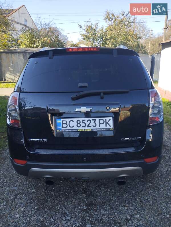 Позашляховик / Кросовер Chevrolet Captiva 2011 в Стрию