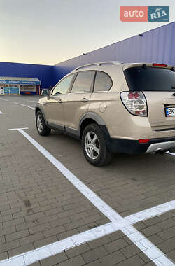 Позашляховик / Кросовер Chevrolet Captiva 2011 в Броварах