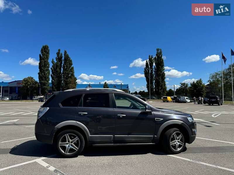 Внедорожник / Кроссовер Chevrolet Captiva 2012 в Киеве