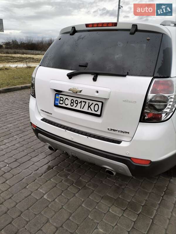 Внедорожник / Кроссовер Chevrolet Captiva 2011 в Городке