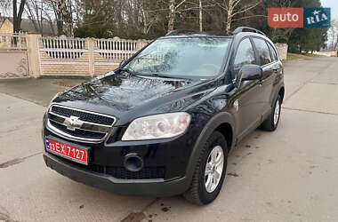 Внедорожник / Кроссовер Chevrolet Captiva 2010 в Остроге