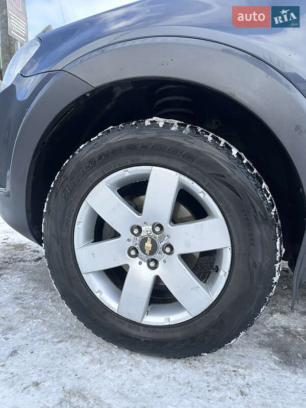 Внедорожник / Кроссовер Chevrolet Captiva 2008 в Ровно