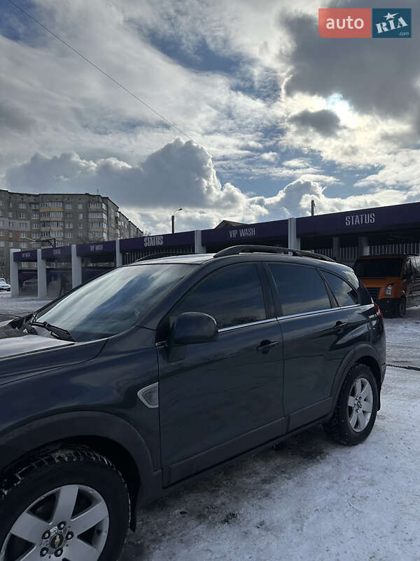 Внедорожник / Кроссовер Chevrolet Captiva 2008 в Ровно
