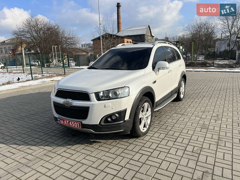 Позашляховик / Кросовер Chevrolet Captiva 2014 в 