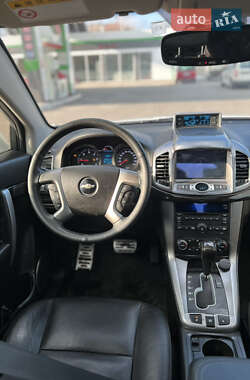 Позашляховик / Кросовер Chevrolet Captiva 2014 в 