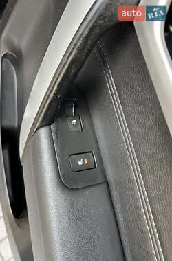 Позашляховик / Кросовер Chevrolet Captiva 2014 в 