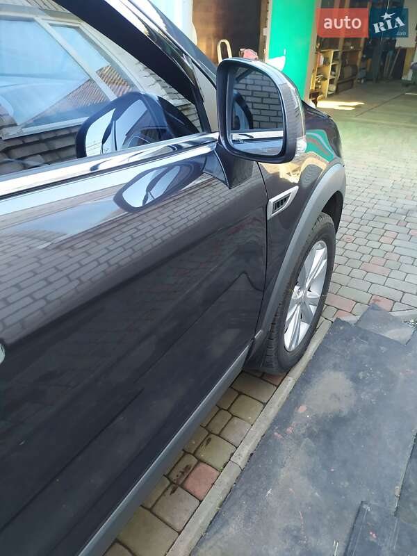 Внедорожник / Кроссовер Chevrolet Captiva 2015 в Широкой Даче