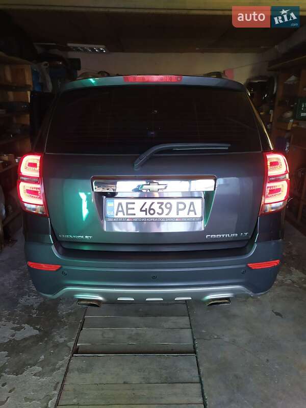 Внедорожник / Кроссовер Chevrolet Captiva 2015 в Широкой Даче