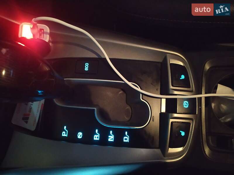 Внедорожник / Кроссовер Chevrolet Captiva 2015 в Широкой Даче