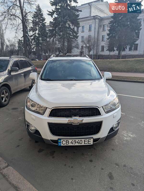 Позашляховик / Кросовер Chevrolet Captiva 2011 в Чернігові