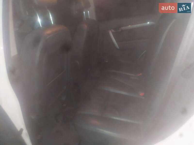 Внедорожник / Кроссовер Chevrolet Captiva 2010 в Луцке