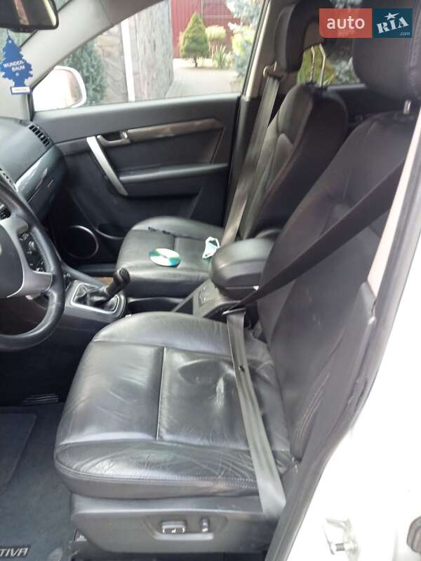 Внедорожник / Кроссовер Chevrolet Captiva 2010 в Луцке