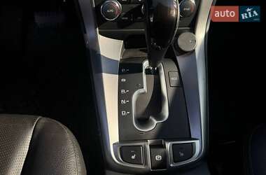 Позашляховик / Кросовер Chevrolet Captiva 2014 в Києві