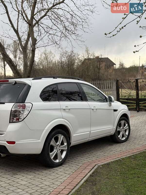 Позашляховик / Кросовер Chevrolet Captiva 2012 в Бориславі
