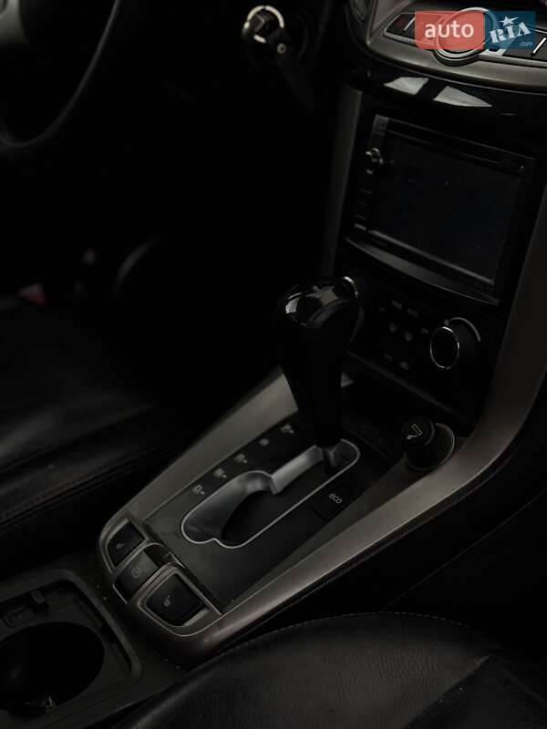 Позашляховик / Кросовер Chevrolet Captiva 2012 в Бориславі