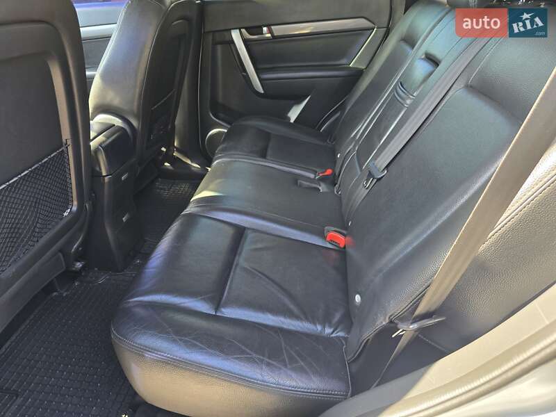 Позашляховик / Кросовер Chevrolet Captiva 2010 в Києві