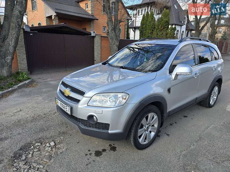 Позашляховик / Кросовер Chevrolet Captiva 2010 в Києві
