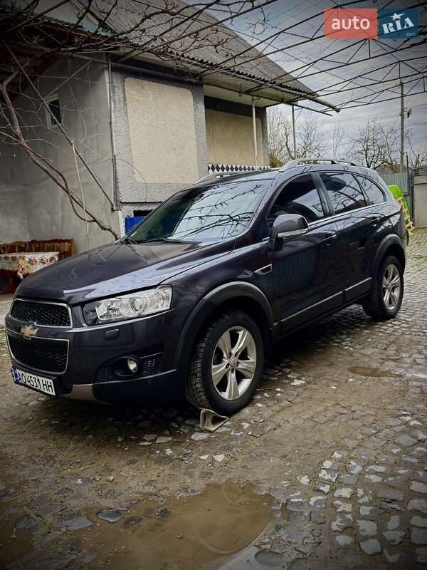Внедорожник / Кроссовер Chevrolet Captiva 2012 в Хусте фото 2 Внедорожник / Кроссовер Chevrolet Captiva 2012 в Хусте