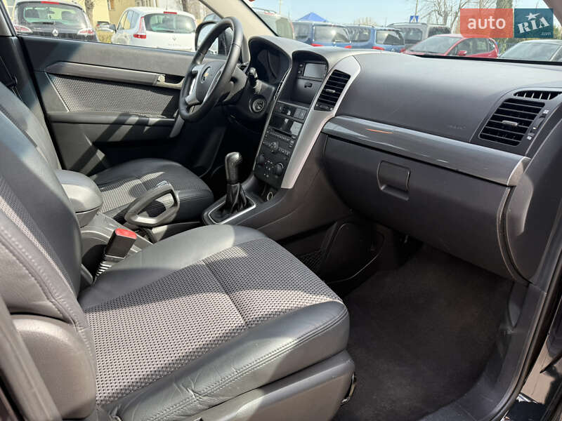 Внедорожник / Кроссовер Chevrolet Captiva 2010 в Ровно