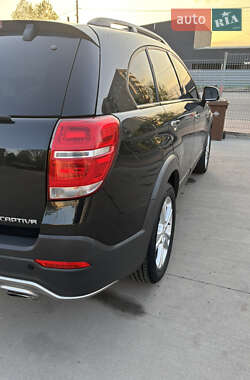 Позашляховик / Кросовер Chevrolet Captiva 2013 в 