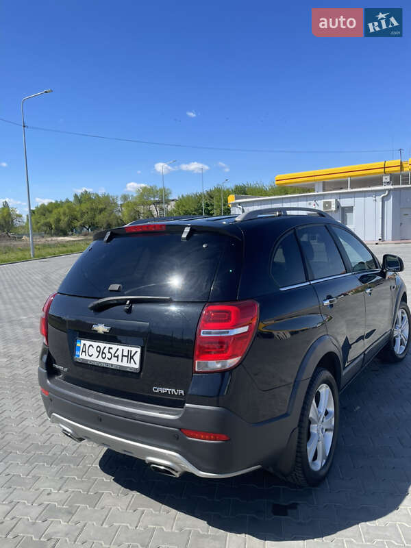 Внедорожник / Кроссовер Chevrolet Captiva 2013 в Луцке