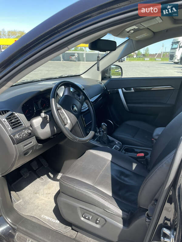 Внедорожник / Кроссовер Chevrolet Captiva 2013 в Луцке
