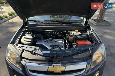 Позашляховик / Кросовер Chevrolet Captiva 2008 в 