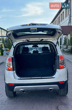 Позашляховик / Кросовер Chevrolet Captiva 2011 в 
