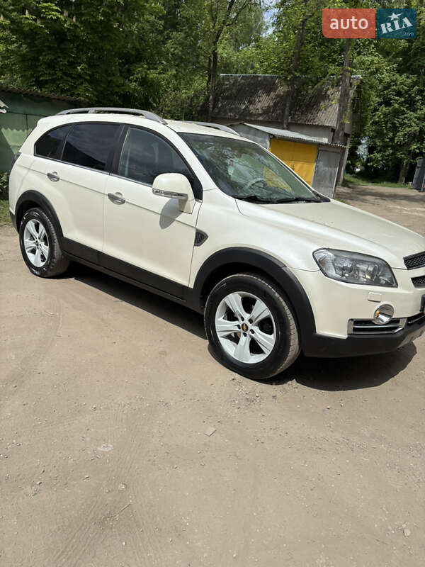 Позашляховик / Кросовер Chevrolet Captiva 2010 в Борщеві