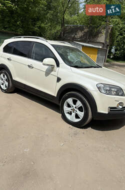 Позашляховик / Кросовер Chevrolet Captiva 2010 в 