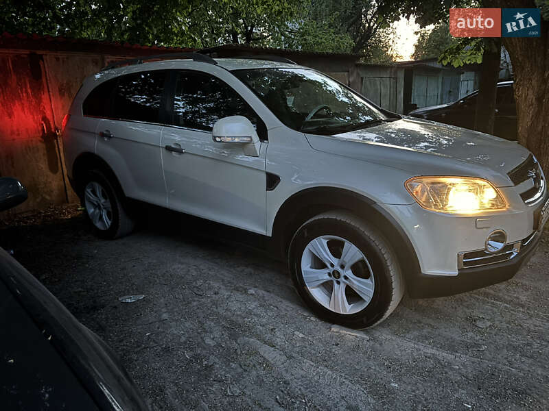 Позашляховик / Кросовер Chevrolet Captiva 2010 в Борщеві