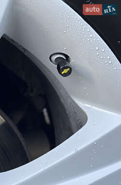 Позашляховик / Кросовер Chevrolet Captiva 2010 в 