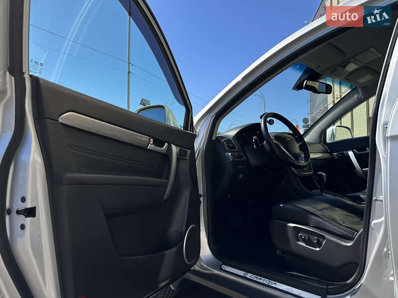 Позашляховик / Кросовер Chevrolet Captiva 2017 в Києві