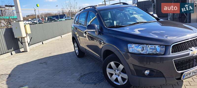 Внедорожник / Кроссовер Chevrolet Captiva 2012 в 