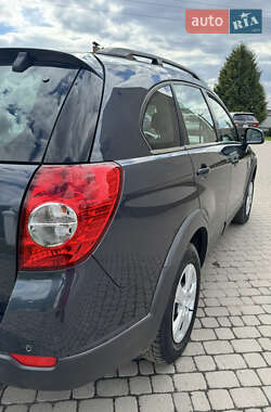 Позашляховик / Кросовер Chevrolet Captiva 2008 в 
