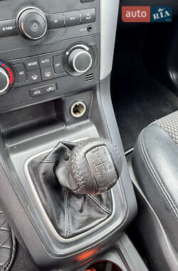 Позашляховик / Кросовер Chevrolet Captiva 2008 в 