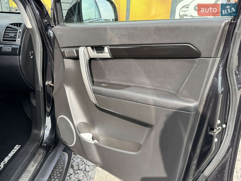 Внедорожник / Кроссовер Chevrolet Captiva 2011 в Стрые