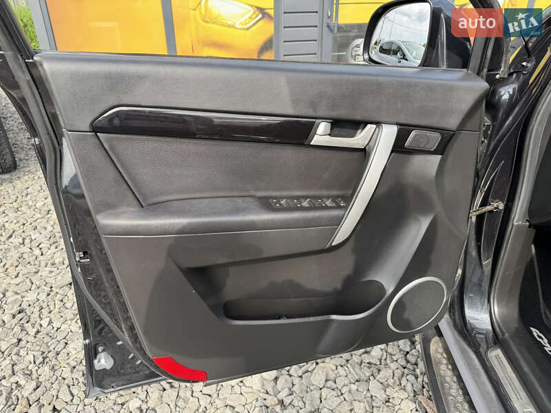 Внедорожник / Кроссовер Chevrolet Captiva 2011 в Стрые