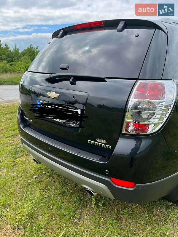 Внедорожник / Кроссовер Chevrolet Captiva 2012 в Новояворовске