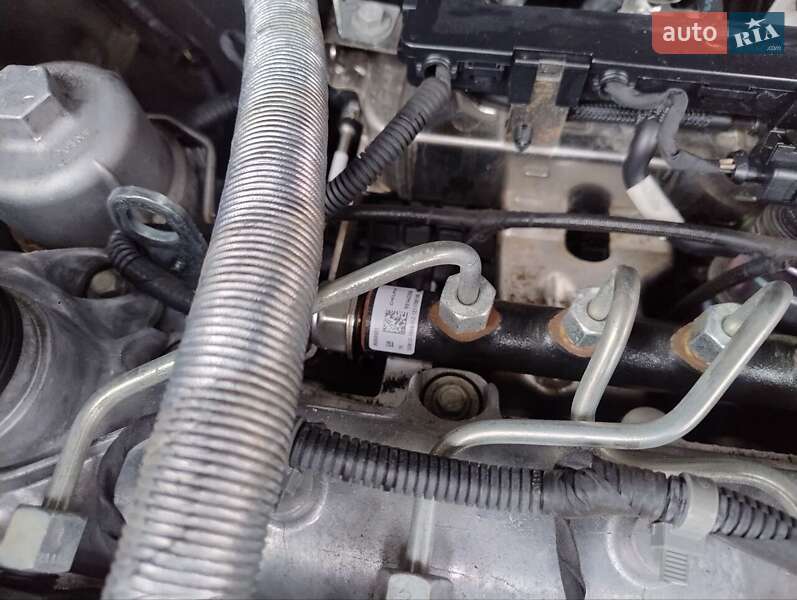 Внедорожник / Кроссовер Chevrolet Captiva 2012 в Новояворовске