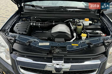 Позашляховик / Кросовер Chevrolet Captiva 2007 в 