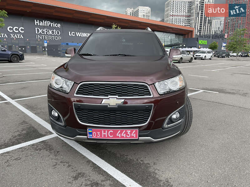 Позашляховик / Кросовер Chevrolet Captiva 2014 в Києві