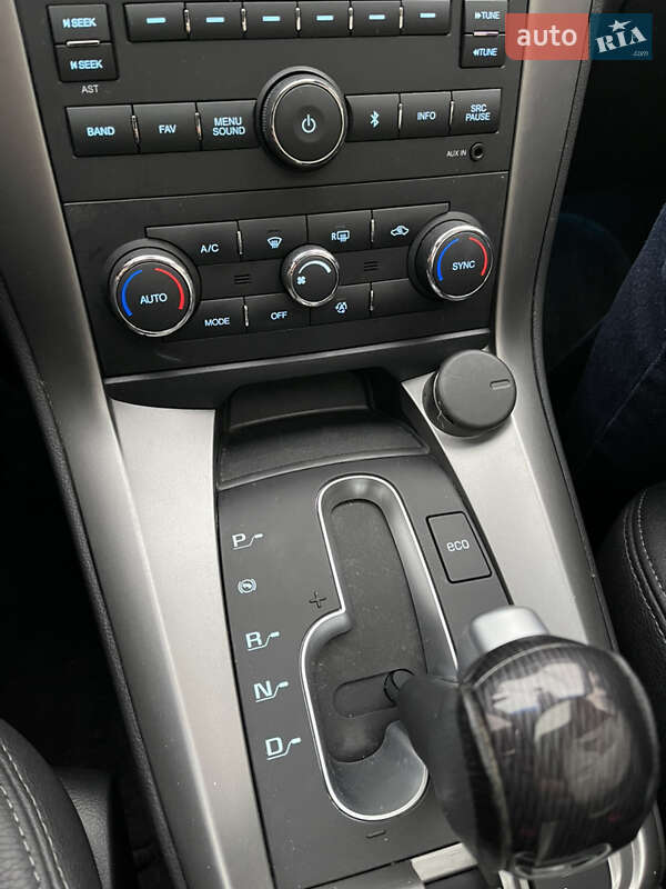 Позашляховик / Кросовер Chevrolet Captiva 2014 в Києві