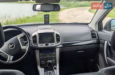 Позашляховик / Кросовер Chevrolet Captiva 2012 в 